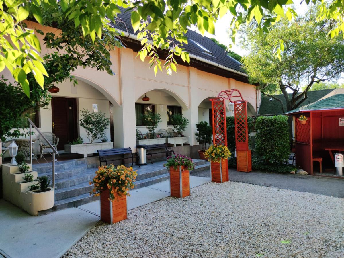 Hotel Oswaldo 부다페스트 외부 사진